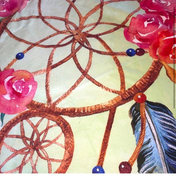 Turquoise Rose πΉ Dreamcatcher Round Beach π Towel NWOT - Picture 2 of 9